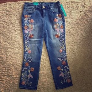 BRAND NEW INC JEANS- SIZE 4
